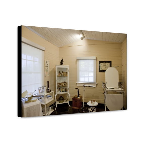 Canvas Print: 1930s Exhibit View Of A Typical Doctor's Office Located In The