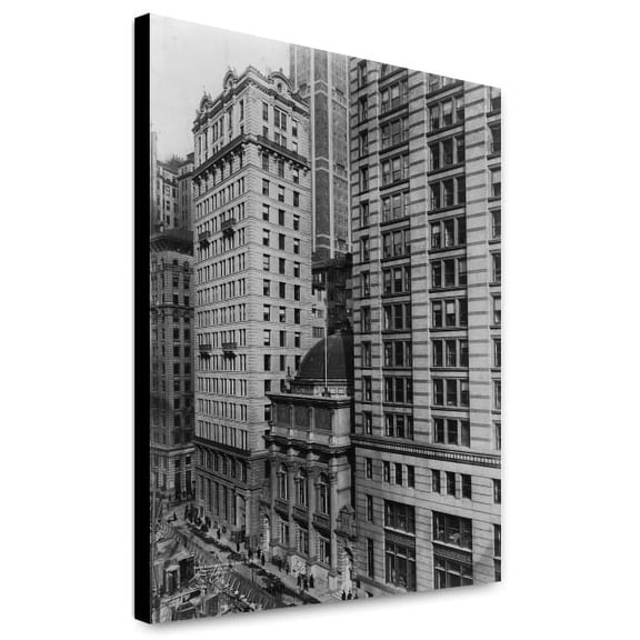 Canvas Print: American Exchange National Bank And 5th Av., 1913