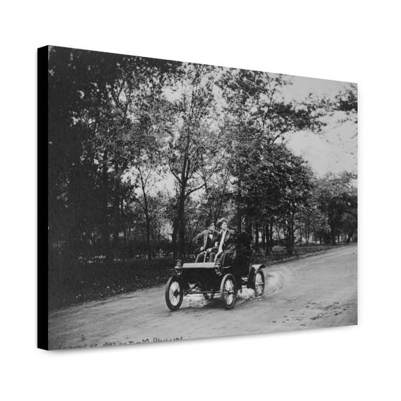 Canvas Print: Each Day They Spoon, 1907