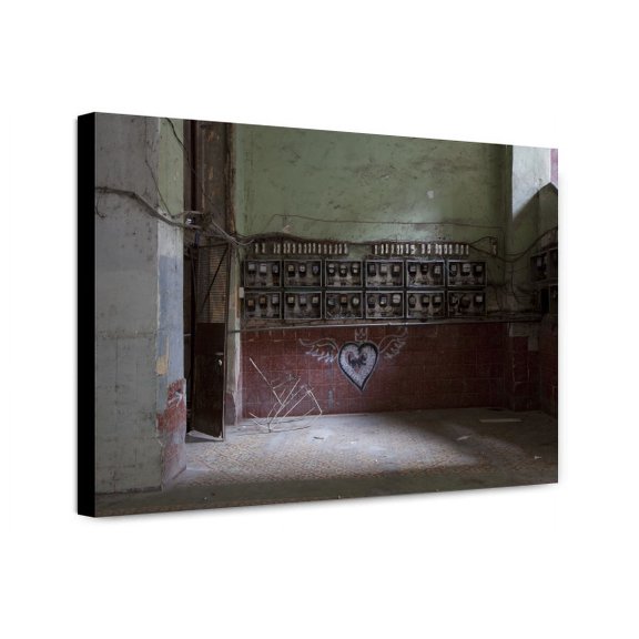 Canvas Print: Electrical Lines Are Visible In This Old Building, And So Is The