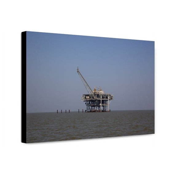 Canvas Print: Ferries, Boats And Oil Rigs All Co-Exist On Mobile Bay In Alabama