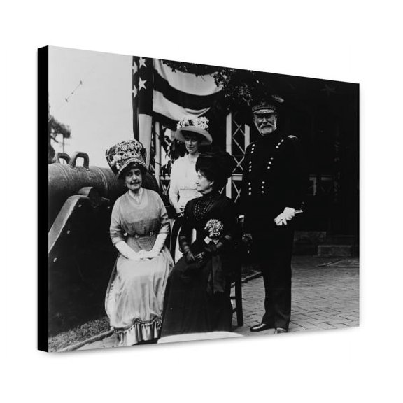 Canvas Print: Group Portrait Of Ida H. Grant, Unidentified Woman, Julia Dent