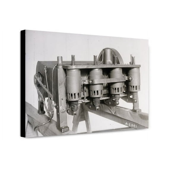Canvas Print: Left Front Side Of The Wright Brothers' Reconstructed 1903 Motor