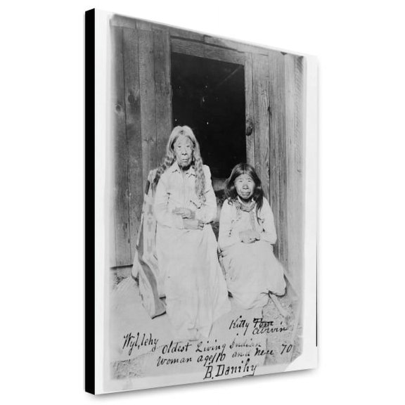 Canvas Print: Oldest Living Indian Woman Age 110 And Niece 70