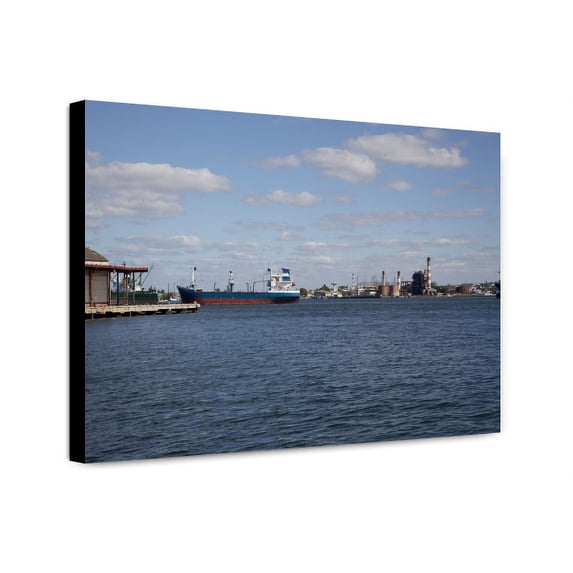 Canvas Print: Port In Havana, Cuba, 2010