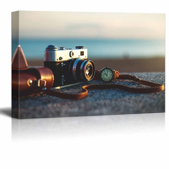Canvas Prints Wall Art - Retro/Vintage Camera at Sunset in Park | Modern Wall Decor/Home Decoration Stretched Gallery Canvas Wrap Giclee Print &amp; Ready to Hang - 12" x 18"