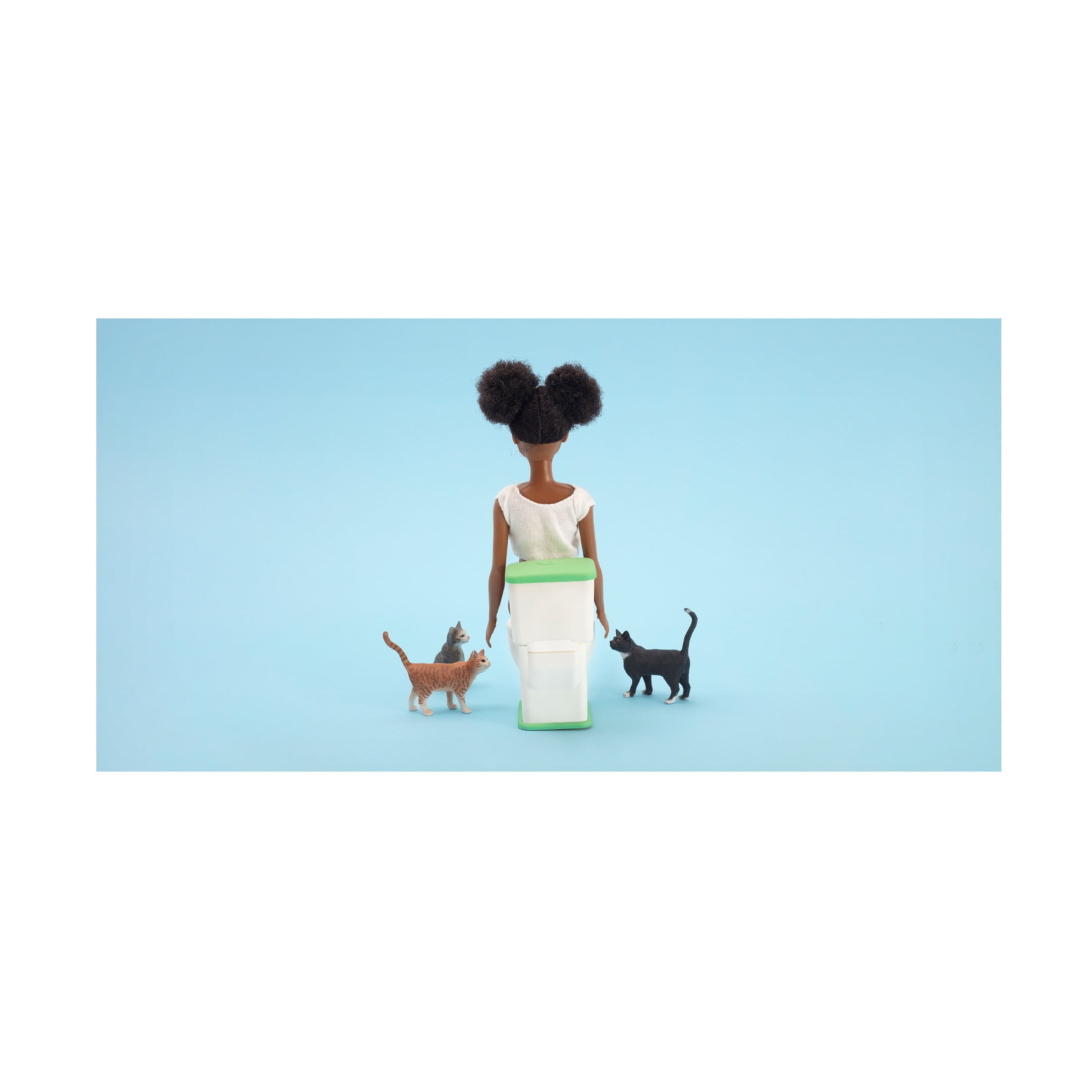 Canvas Wall Art - Julia Ramiro 'Cagar Con Gatos Taza' Wall Art for Living Room, Bedroom, or Office Décor by Trademark Fine Art - 32 x 16 Inches