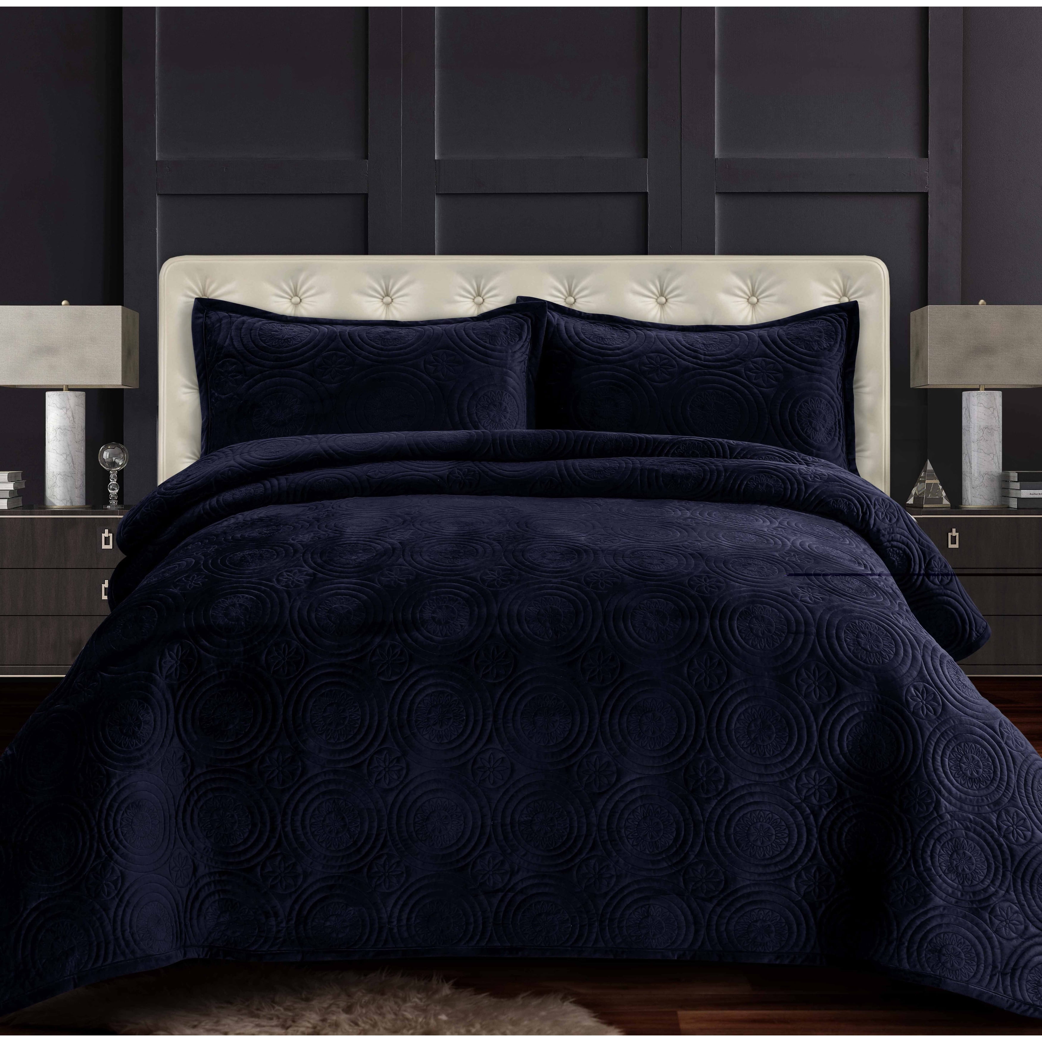 Capri Medallion Velvet Oversized Solid Quilt Set Indigo Twin 2 Piece
