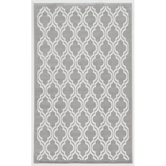 Linon Capri Quatrefoil Machine Made Polypropylene 4'4"x7'3" Rug in Gray