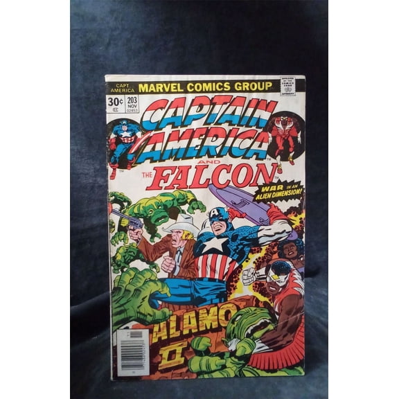 Pre-Owned Captain America #203 1976 Marvel Comics Comic Book