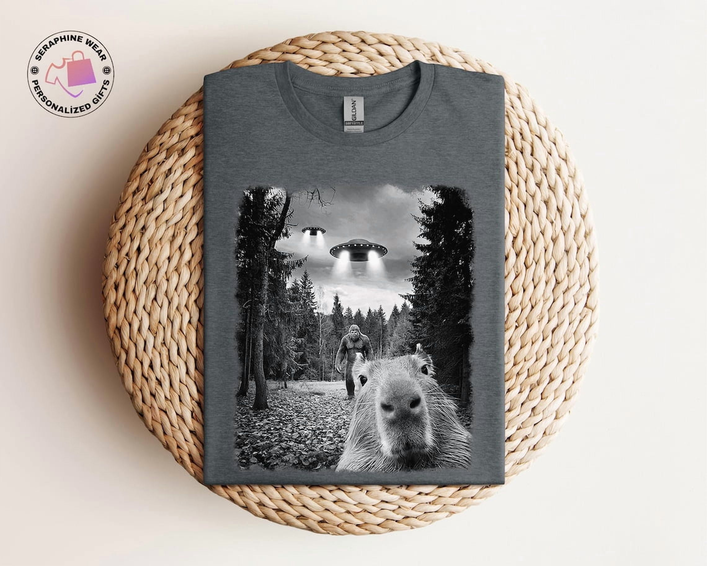 Capybara Ufo Alien Selfie Weirdcore Animal T-Shirt - Walmart.com