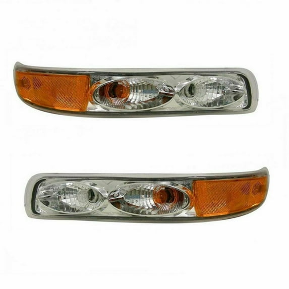 CarLights360: For 2000-2006 Chevy Tahoe Front Signal/Corner Light Assembly Chrome - Replacement for GM2522126