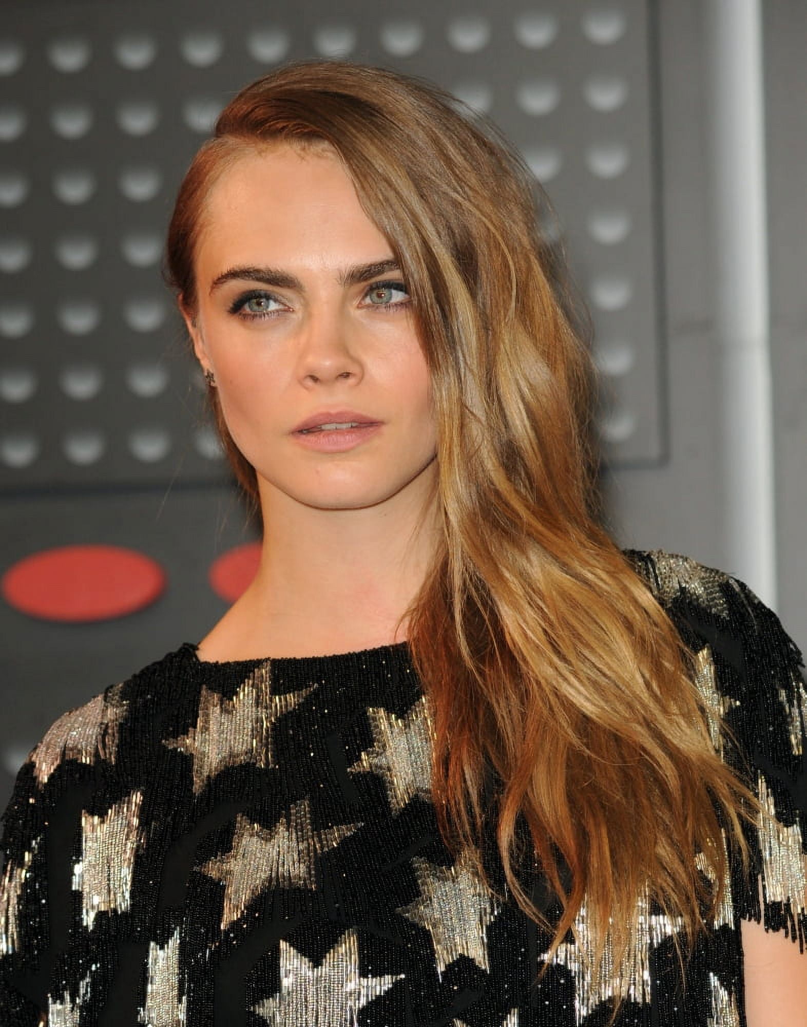 Cara Delevingne At Arrivals For Mtv Video Music Awards (Vma) 2015 - Arrivals 1 Canvas Art - (16 x 20)