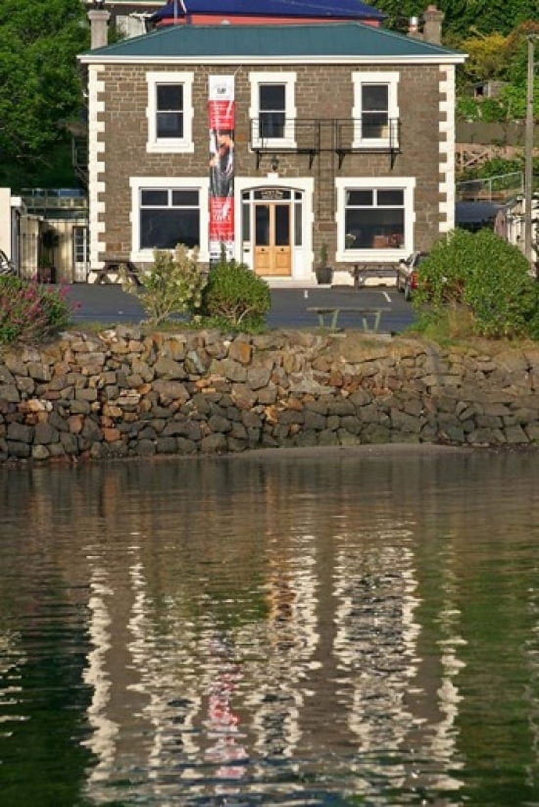 Careys Bay Hotel Careys Bay Port Chalmers Dunedin New Zealand Canvas Art - David Wall DanitaDelimont (11 x 17)