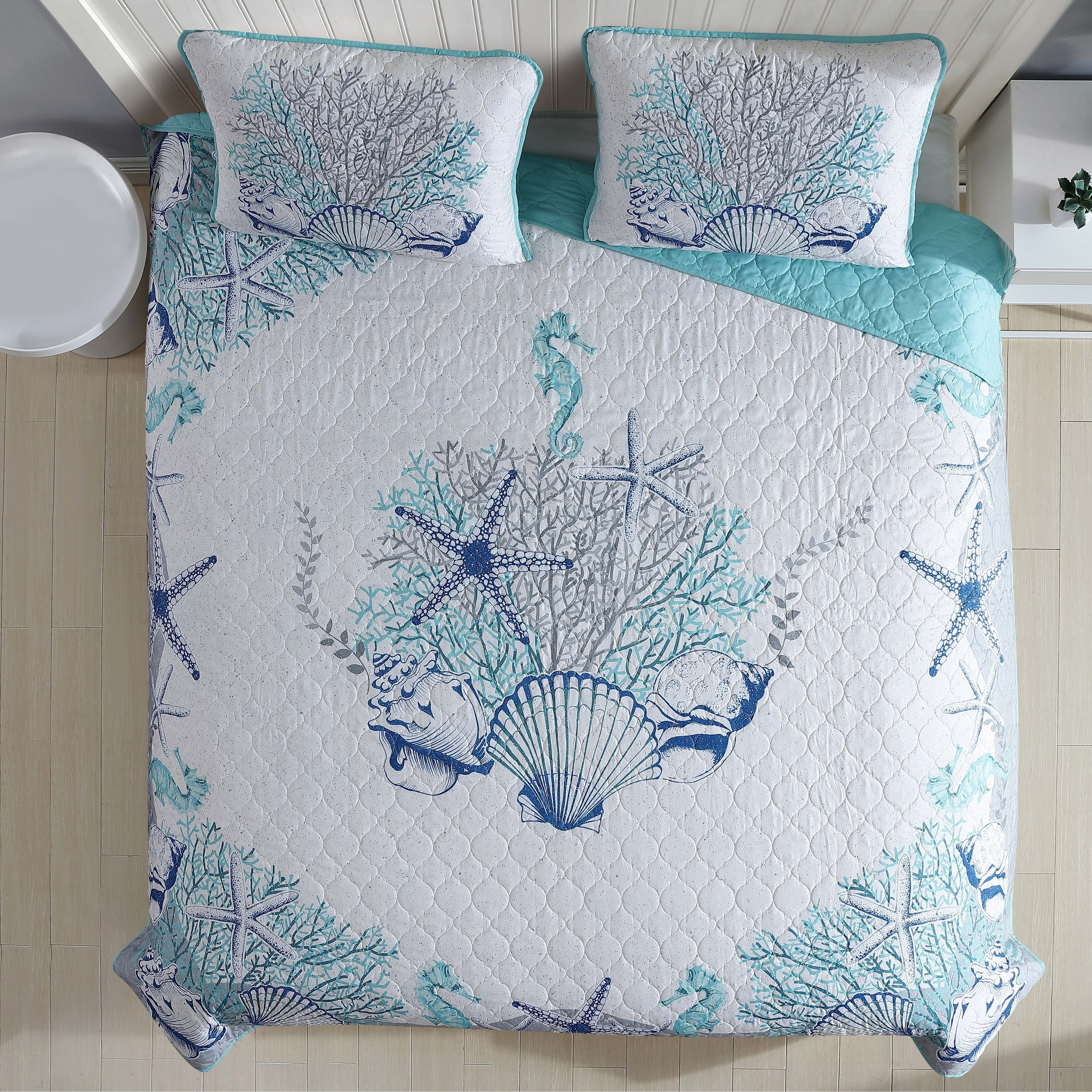 Beach Delight Aqua Coastal Microfiber Full Quilt Set
