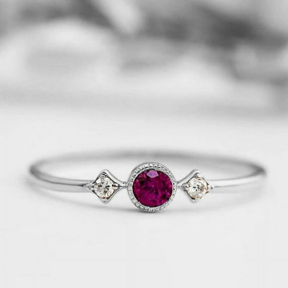 Carillon January Birthstone Red Garnet Ring, Gemstone Promise 0.1 ct 925 Sterling Silver Rhodium Plated Ring for Women, Ring Size : 7.5