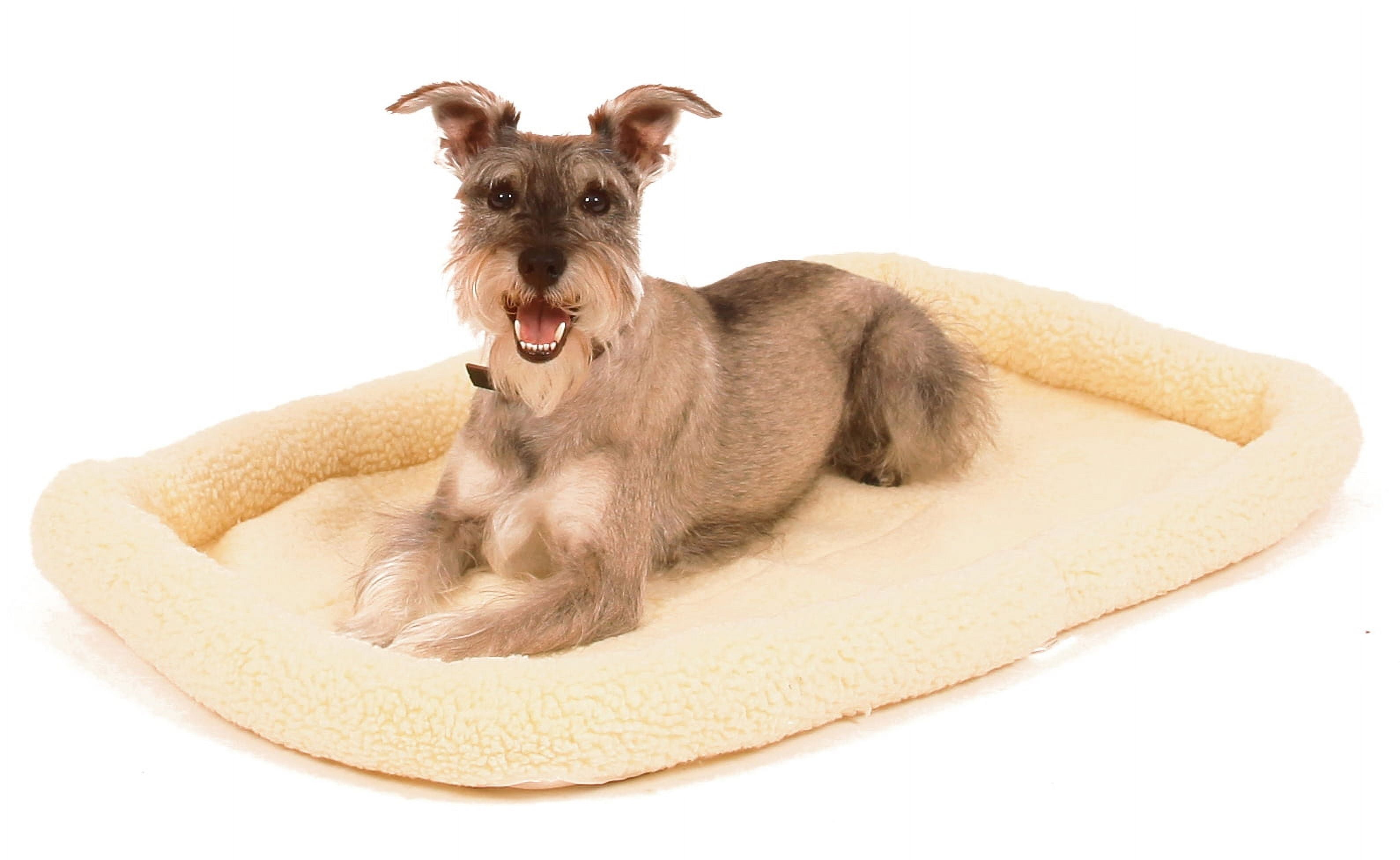 Intermediate Cream Fleece Machine Washable Pet Bed