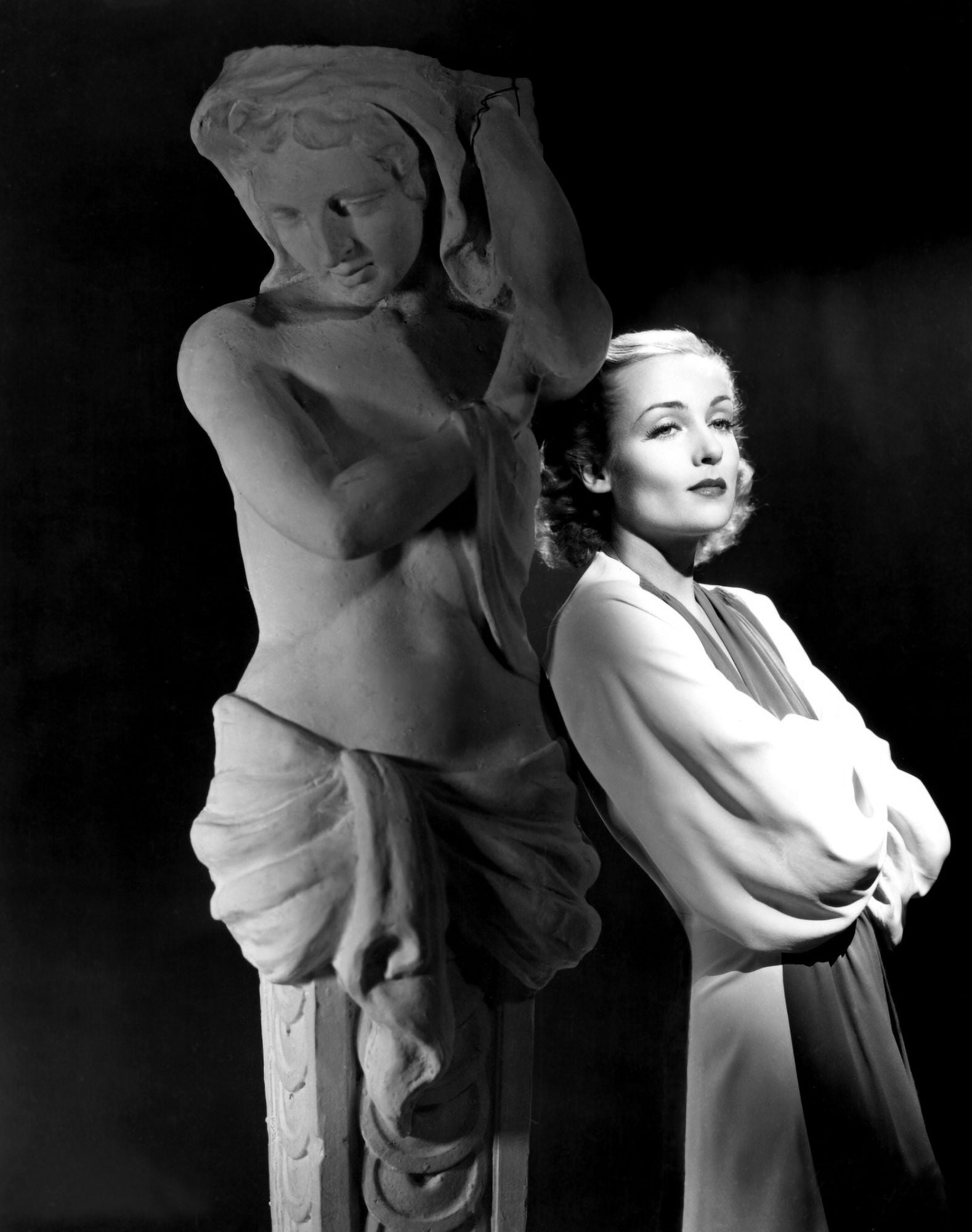 Carole Lombard In The 1930S Canvas Art - (16 x 20)