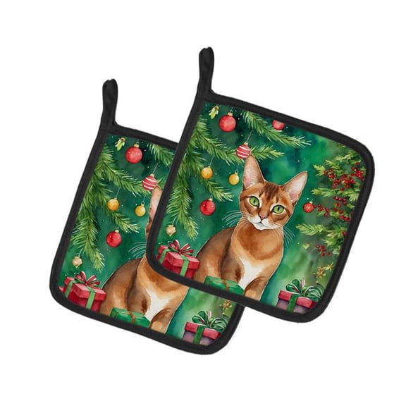Carolines Treasures DAC7186PTHD 7.5 x 7.5 in. Abyssinian Cat by the Christmas Tree Pot Holders - Set of 2