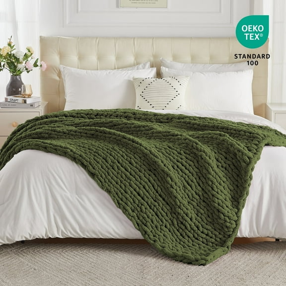 Carriediosa Chunky Knit Throw Blanket Handmade Soft Throws for Couch Sofa Bed, 50" x 60" Olive Green