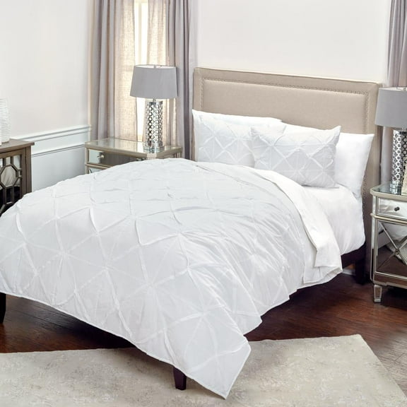 Carrington White Quilt 70" x 86"