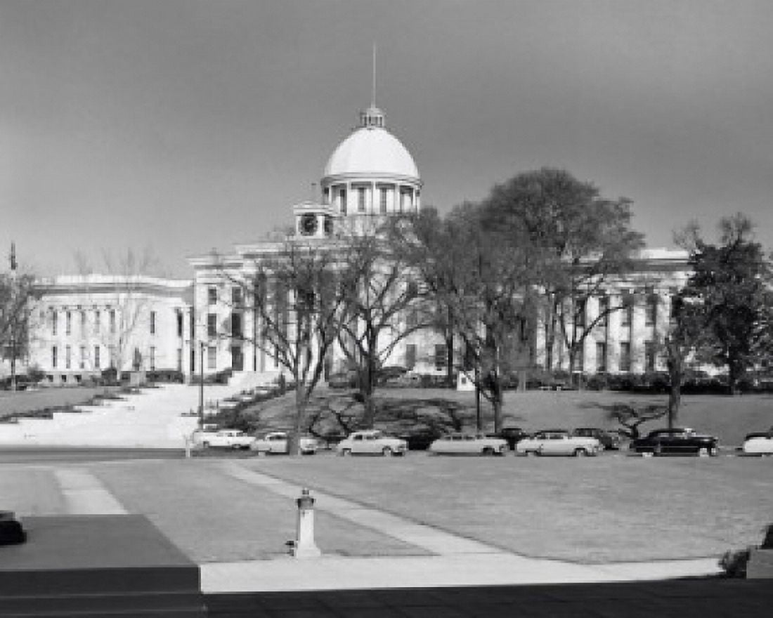 Cars parked in front of a government building State Capitol Montgomery Alabama USA Canvas Art - (24 x 36)