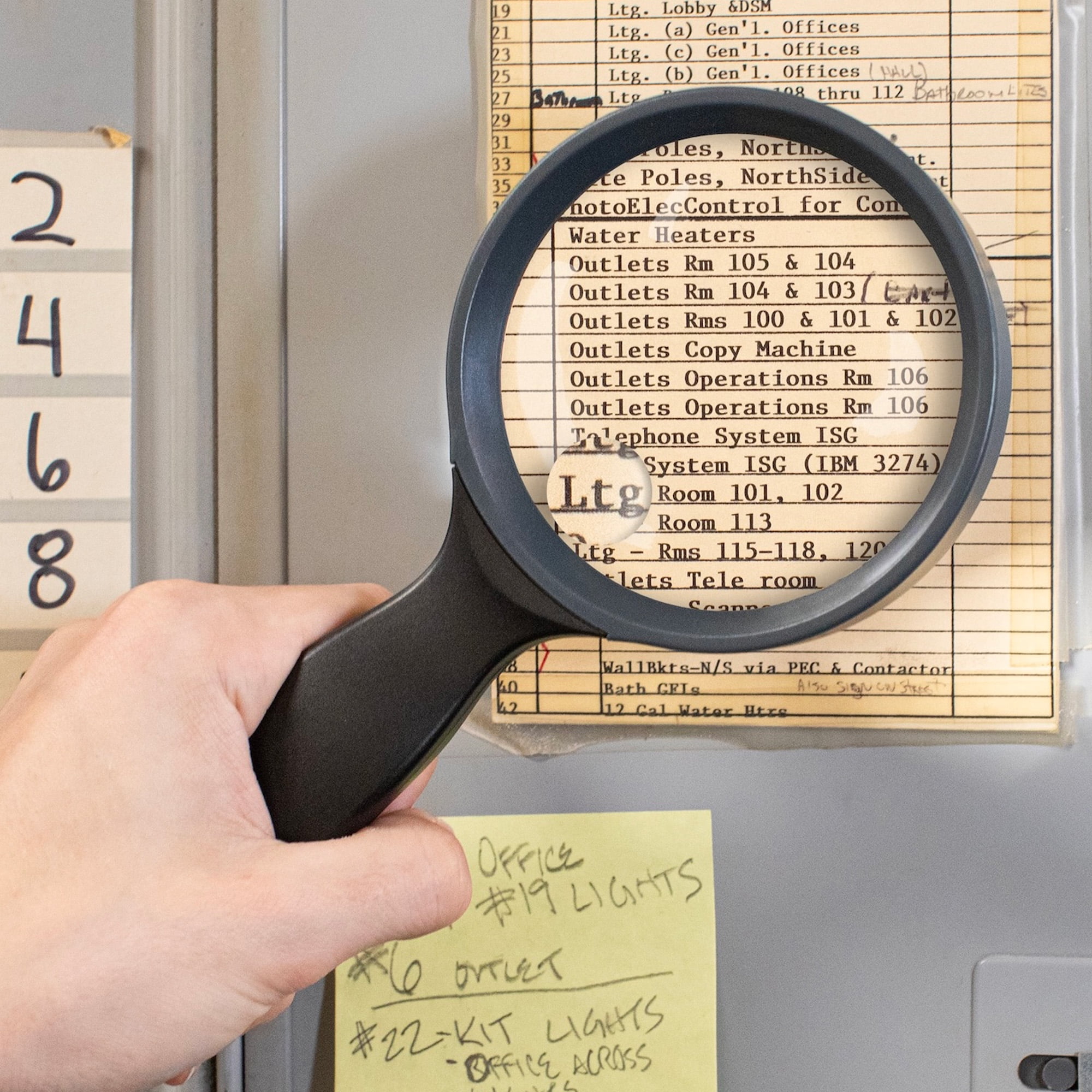 Carson Bi-Focal Magnifier - Handheld Magnifying Glass Carson Bi-Focal Magnifier - Handheld Magnifying Glass