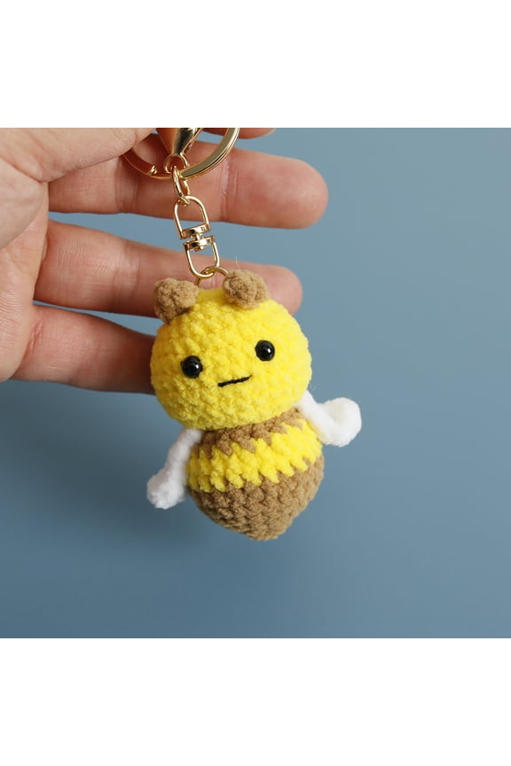 Cartoon little bee handmade woven pendant, mini yarn crocheted keychain, cute handmade car decoration