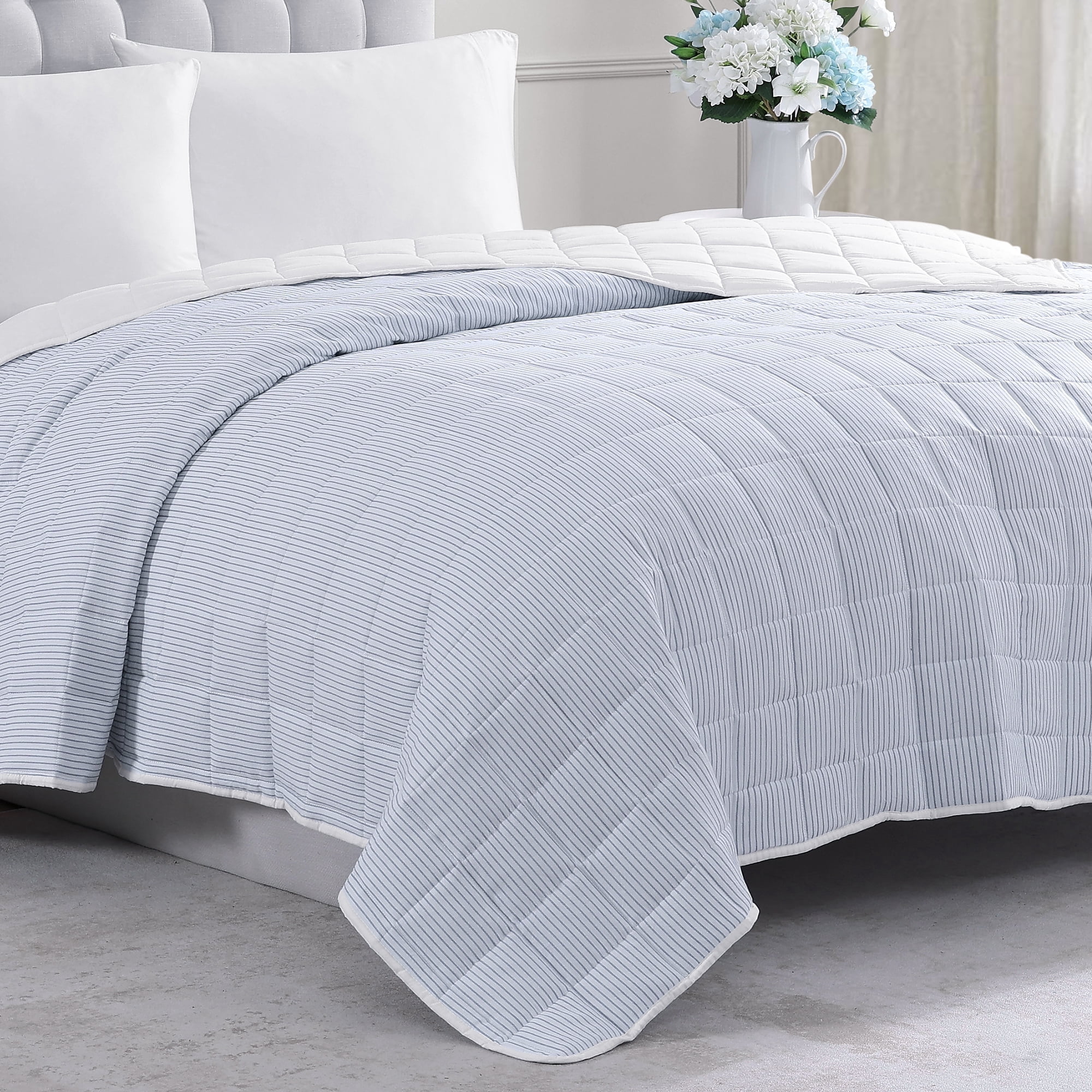 Casa Platino Thin Quilted Blanket Queen - Quilted Summer Blanket, Ultra Soft Breathable, Microfiber Down Alternative Fill, All Season Blanket - Ticking Stripe Blue White