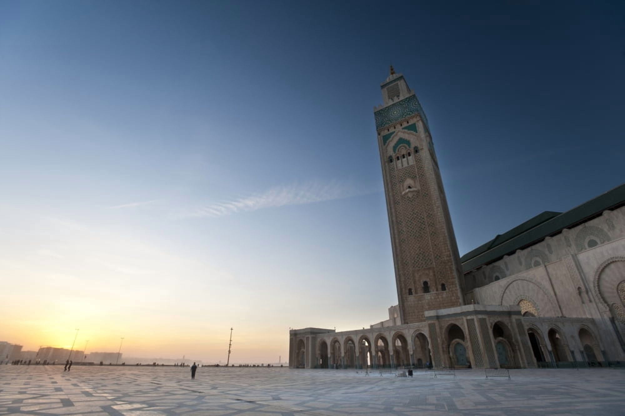 Casablanca Morocco Canvas Art - Ian Cumming Design Pics (19 x 12)
