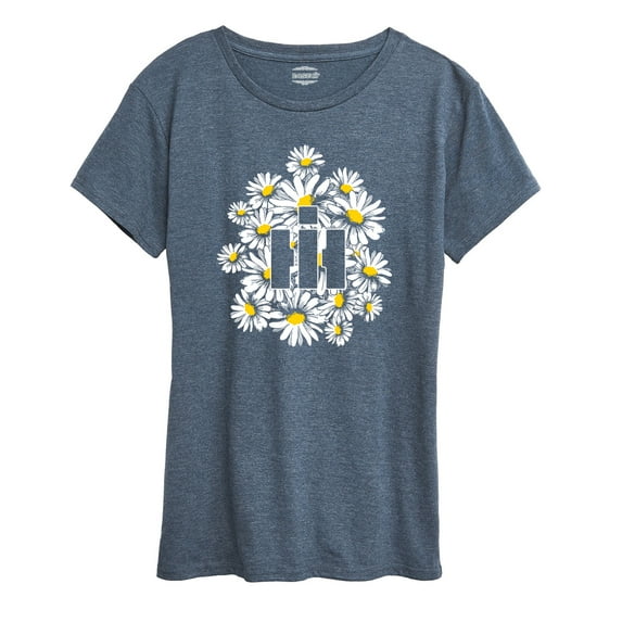 Case IH - Classic Logo Daisy Knock Out - Women's Short Sleeve Graphic T-Shirt