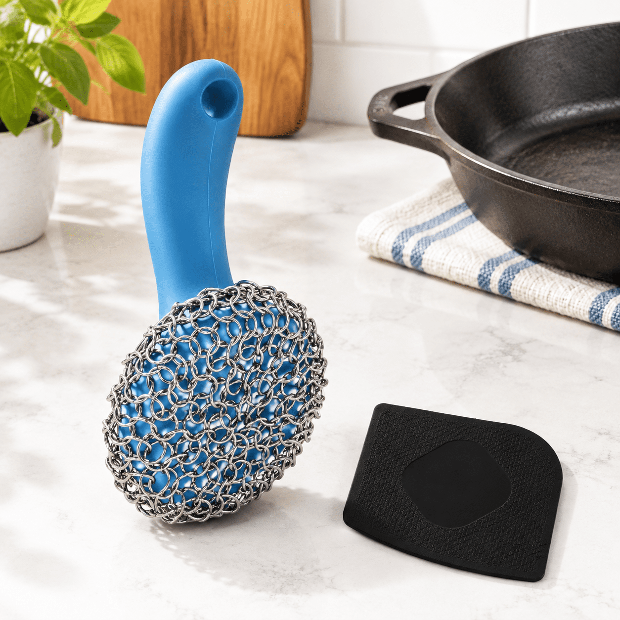 Cast Iron Scrubber With Long Handle Dish Scouring Pad Chainmailner ...