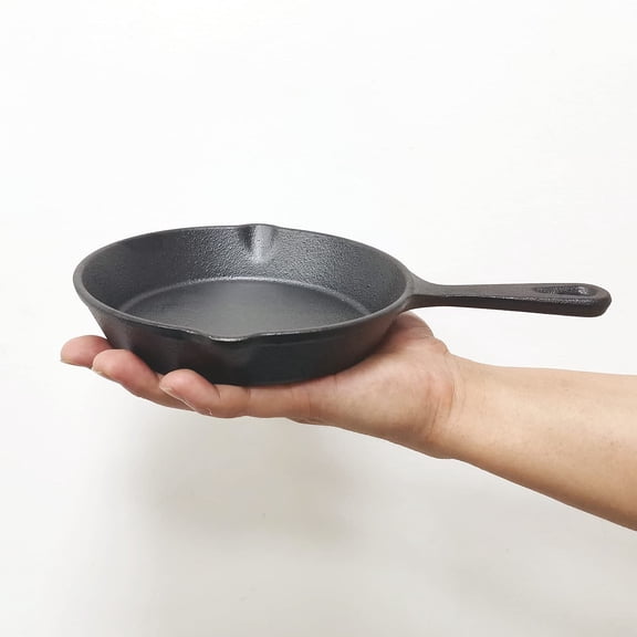 Cast Iron Skillet Mini Frying Pan Kitchen Gadgets for Camping, 16cm, Black, 1-Pack
