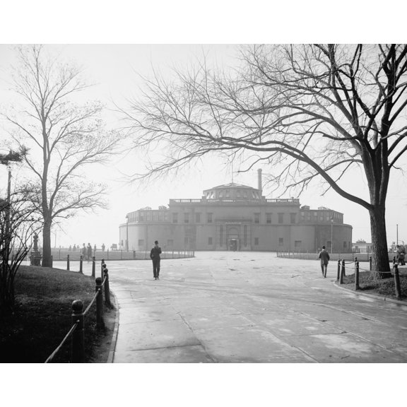 Castle Garden At New York City'S Battery Was Built In New York Harbor To Defend Against A British Invasion During The Napoleonic Wars In 1807. When Ellis Island Took Over Immigrant Reception In 1905