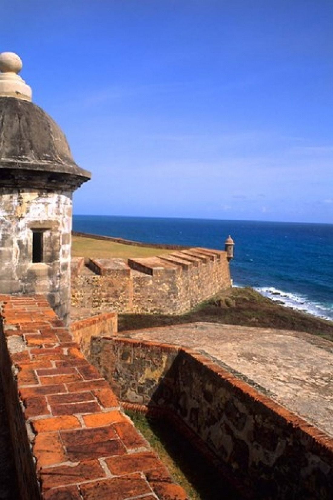 Castle of San Cristobal Old San Juan Puerto Rico Canvas Art - Bill Bachmann DanitaDelimont (24 x 36)