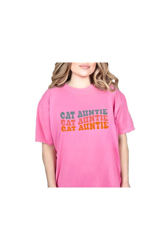 Cat Auntie, Name for an Aunt of Cats, Groovy Retro Wavy Text, Crunchberry Comfort Colors T-Shirt, Large