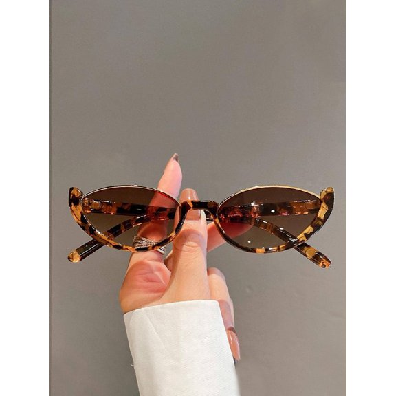 Cat Eye Sunglasses for Women, Retro Tortoise Shell Frame UV400 Protection Gradient Brown Lens Shades