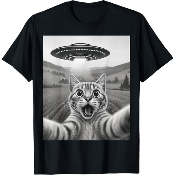 Cat Selfie with Alien UFO Funny Cat Gifts for Men Women Kids T-Shirt- American fashion hot selling casual retro high quality 100% cotton T-shirt 1 piece