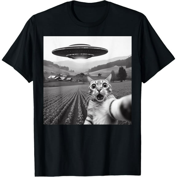 Cat Selfie With Alien UFO Funny Cat Gifts For Men Women T-Shirt