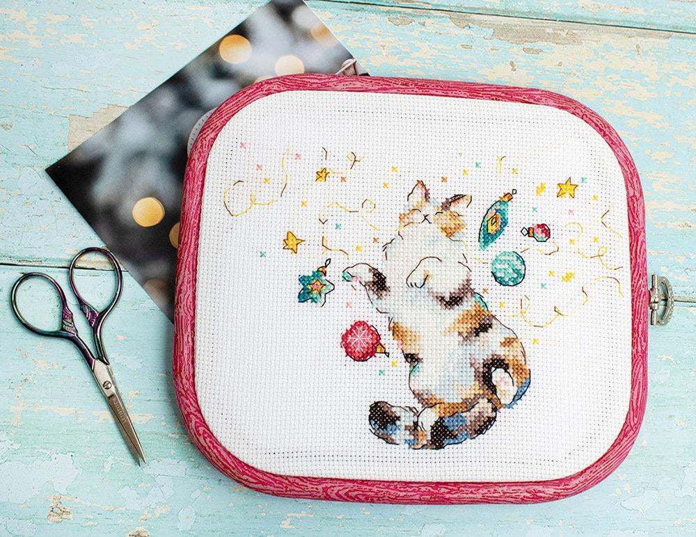 Cat–†–Ü–†‚Äö–°‚Ñ¢–†‚Äú–≤–Ç—õ–†‚Äú–¢‚Äòs Happiness L8812 Counted Cross Stitch Kit