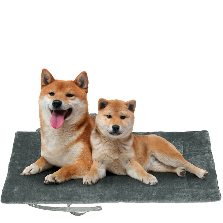 https://i5.walmartimages.com/seo/Catalonia-Classic-Waterproof-Dog-Mat-Portable-Reversible-Pet-Travel-Mat-Pet-Cushion-Pad-with-handle-for-Small-Medium-Dogs-Cats-Indoor-or-Outdoor_a95cc2f4-5c8b-4970-bf5d-2426a9d8c524.b43e732f113321b0aaf4602b193676b3.jpeg?odnHeight=768&odnWidth=768&odnBg=FFFFFF