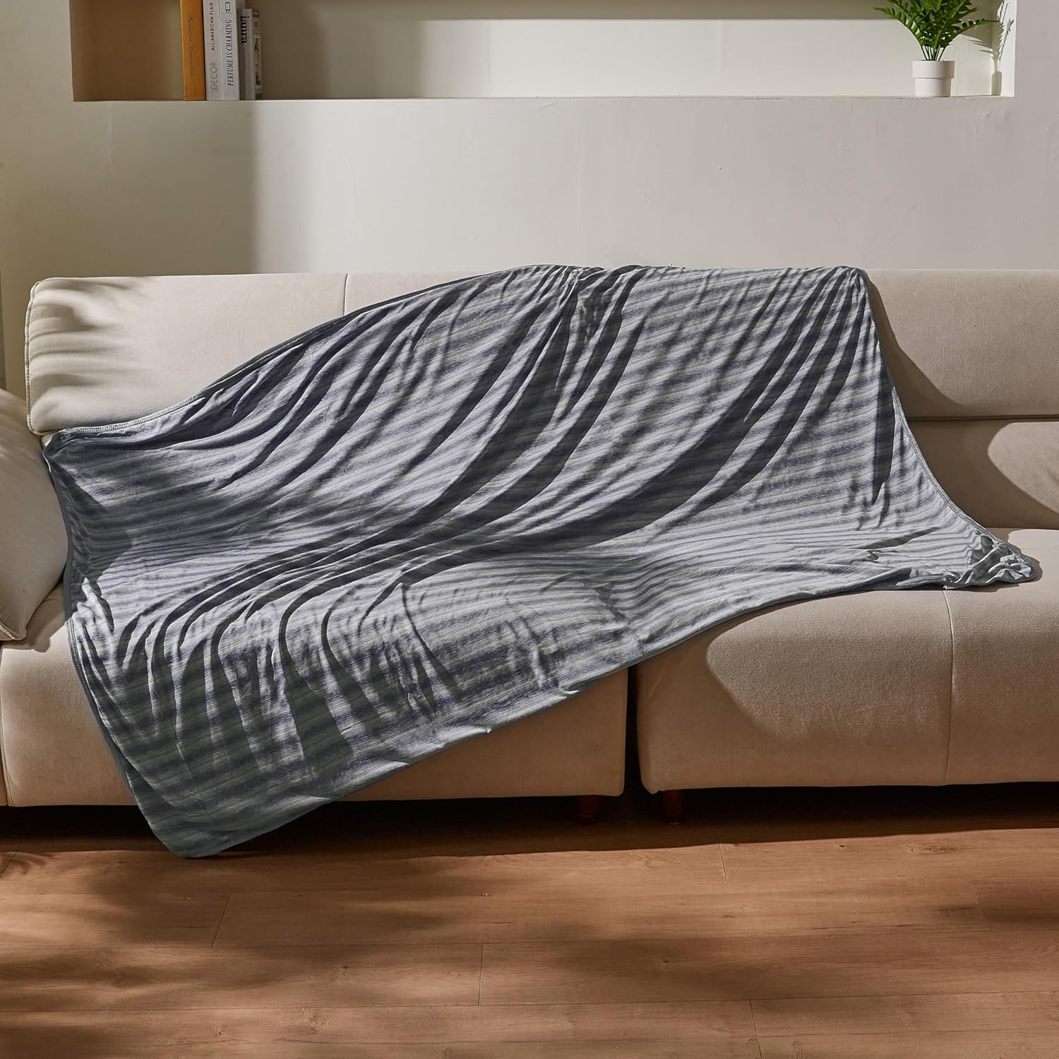Catalonia Cooling Blanket for Hot Sleepers, Summer Bed Blanket for Warm Night Sweat, Cool Sofa Throw Blanket for Hot Flashes, Soft Thin Lightweight Blanket for Adults Kids