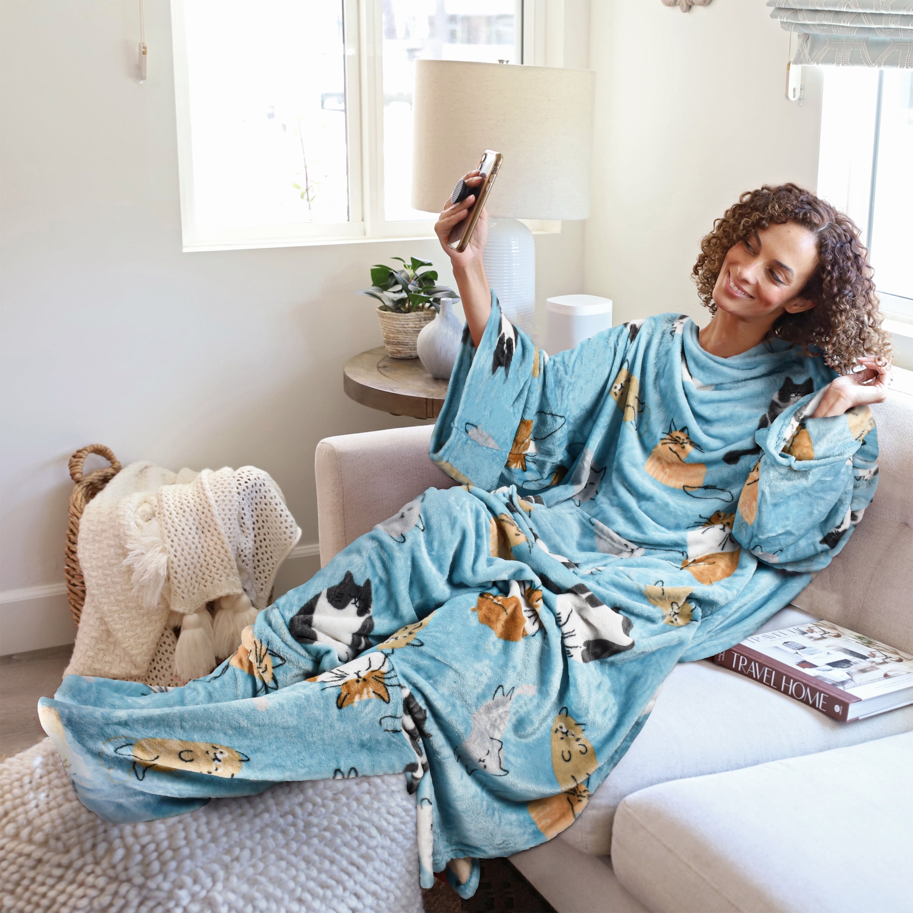 CataloniaWearable Fleece Blanket with Sleeves Foot Pockets