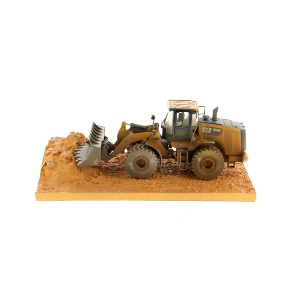 Caterpillar 966M Weathered Wheel Loader with operator - Diecast Masters 85703 - 1/50 Scale Replica