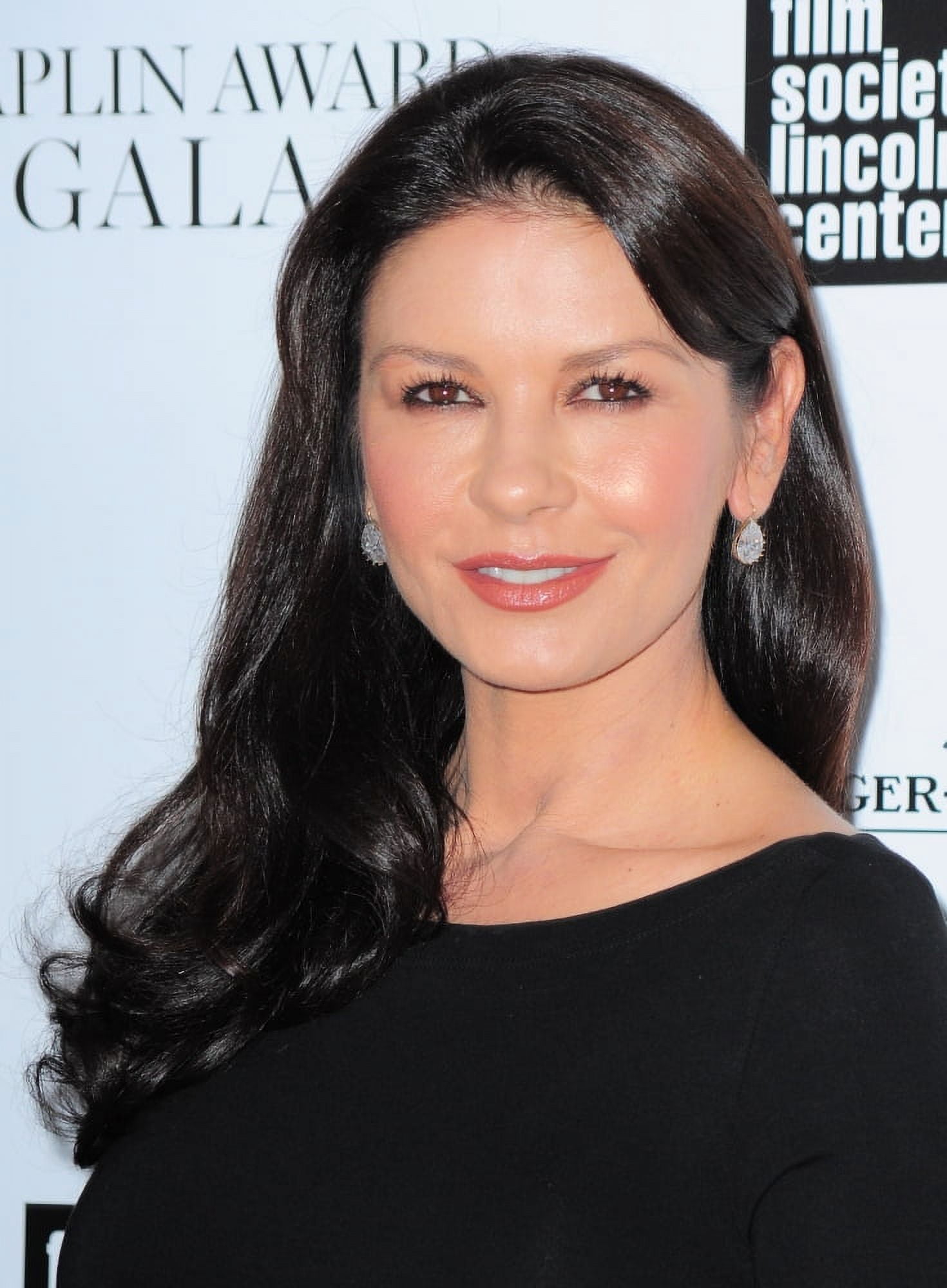 Catherine Zeta Jones At Arrivals For Film Society Of Lincoln Centers 41St Annual Chaplin Award Gala Canvas Art - (16 x 20)