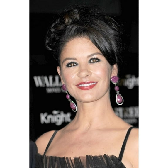 Catherine Zeta Jones At Arrivals For Wall Street 2: Money Never Sleeps Premiere Photo Print (8 x 10)