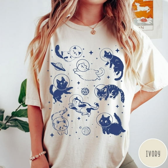 Cats in Space Shirt, Funny Cat Tshirt, Oversized Shirt, Aesthetic Graphic Retro Vintage T Shirt, Cat Lover Gift, Cat Tee