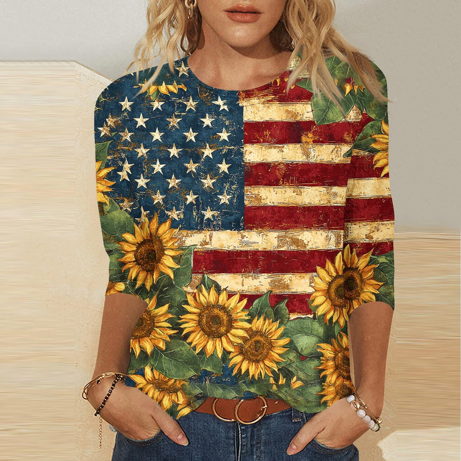 Small Red Emblem Tee Women main image 0