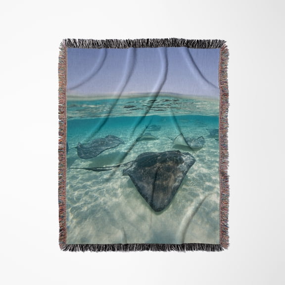 Cayman Islands, Southern Stingray In Caribbean Sea-Ca42 Pso0044 - Paul Souders, Woven Blanket