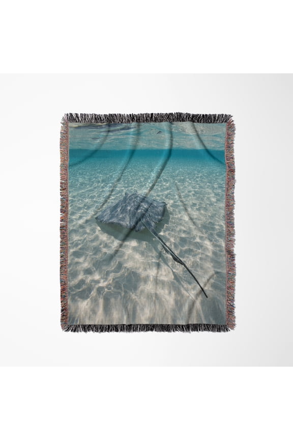 Cayman Islands, Southern Stingray In Caribbean Sea-Ca42 Pso0046 - Paul Souders, Woven Blanket